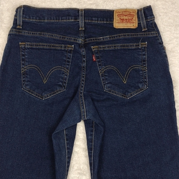 Levi's 550 Classic Relaxed Blue Dark Wash High Rise Five Pocket Boot Cut Jean - Picture 10 of 13